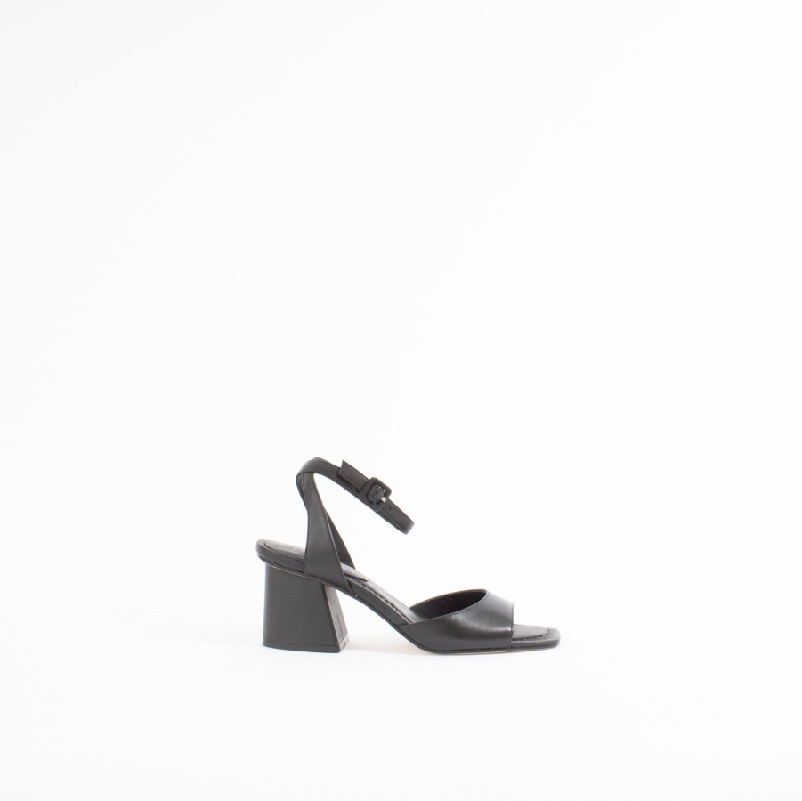 Sandals BERNARDO | Nyack | Black