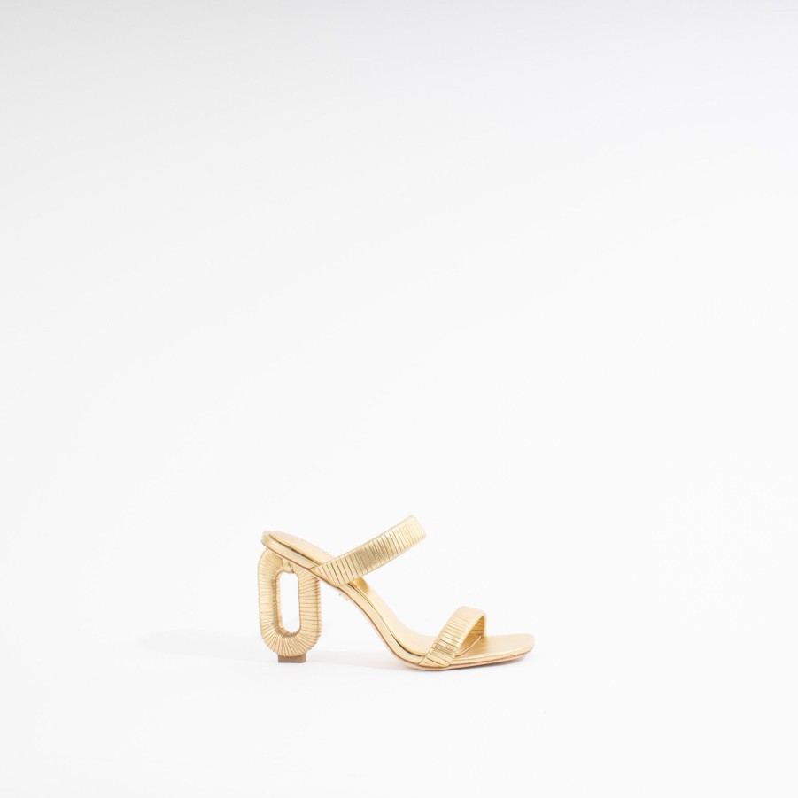 Sandals DEE OCLEPPO | Jamaica | Gold