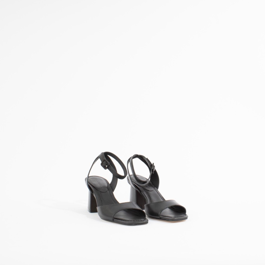 Heels BERNARDO | Nyack | Black