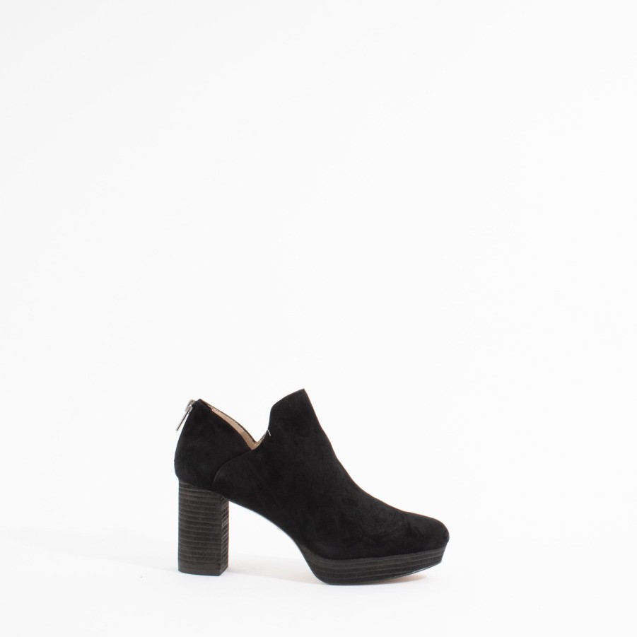 Boots & Booties PELLE MODA | Lesia | Black