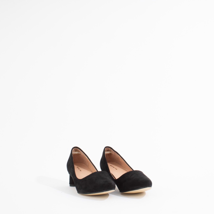 Pumps ALL BLACK | Oval Kitten Pump | Black