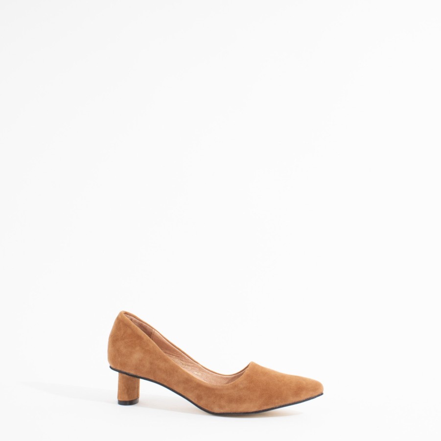 Heels ALL BLACK | Oval Kitten Pump | Brown