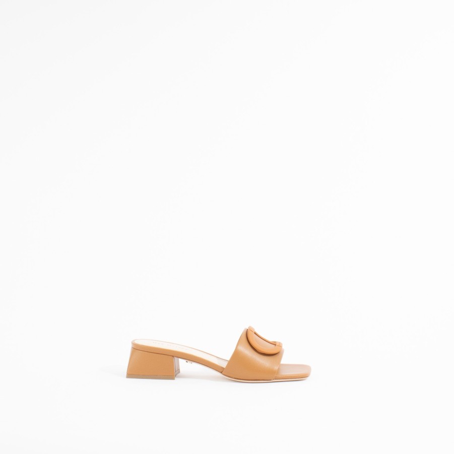 Mules & Slides DEE OCLEPPO | Dizzy | Biscotti