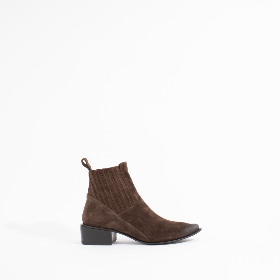 Boots & Booties INK | 961 | Tmoro